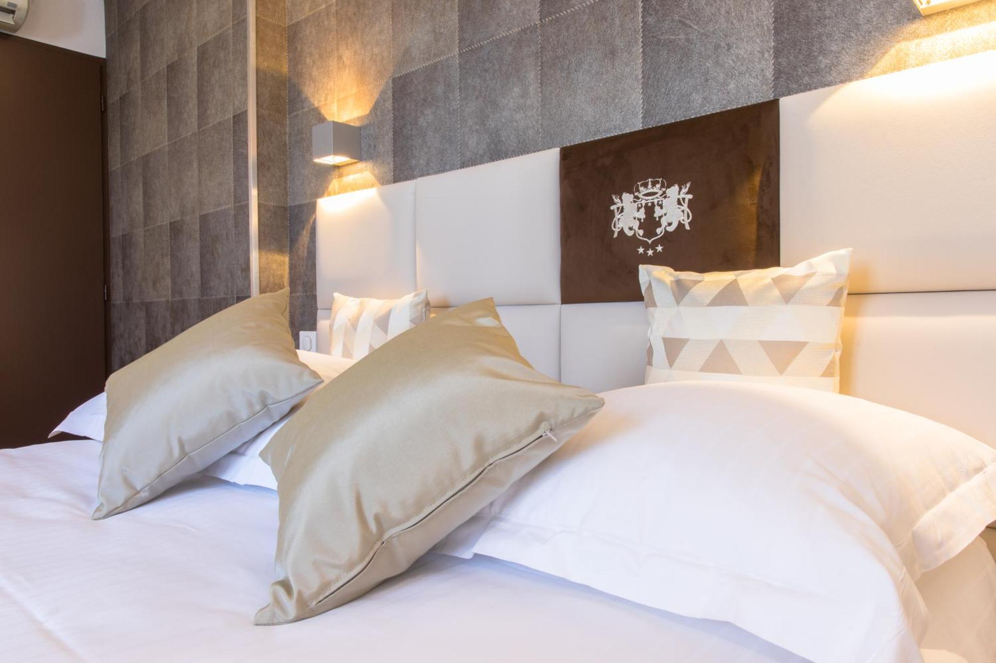 Hotel Des Princes, Chambery Centre エクステリア 写真