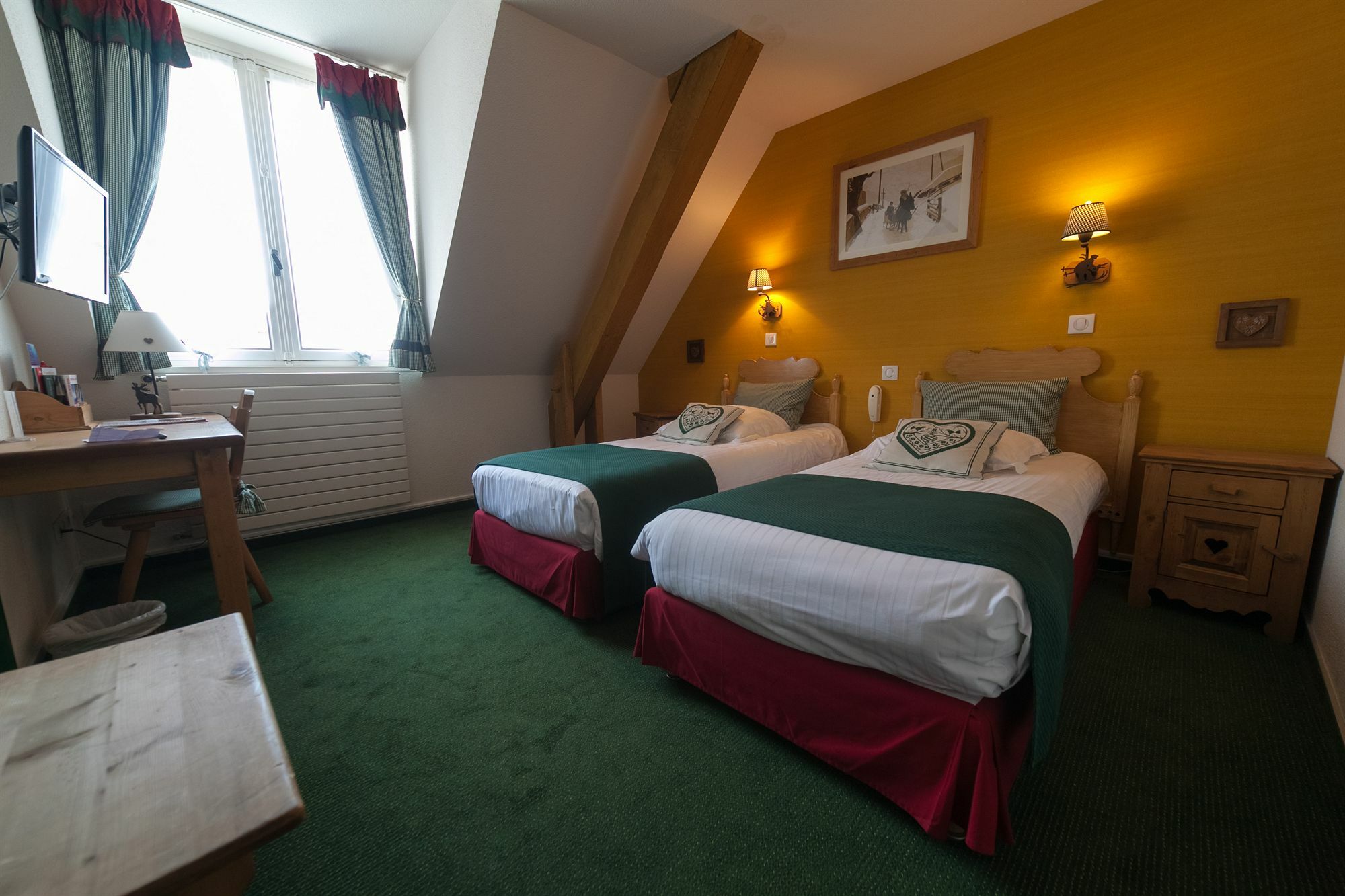 Hotel Des Princes, Chambery Centre エクステリア 写真
