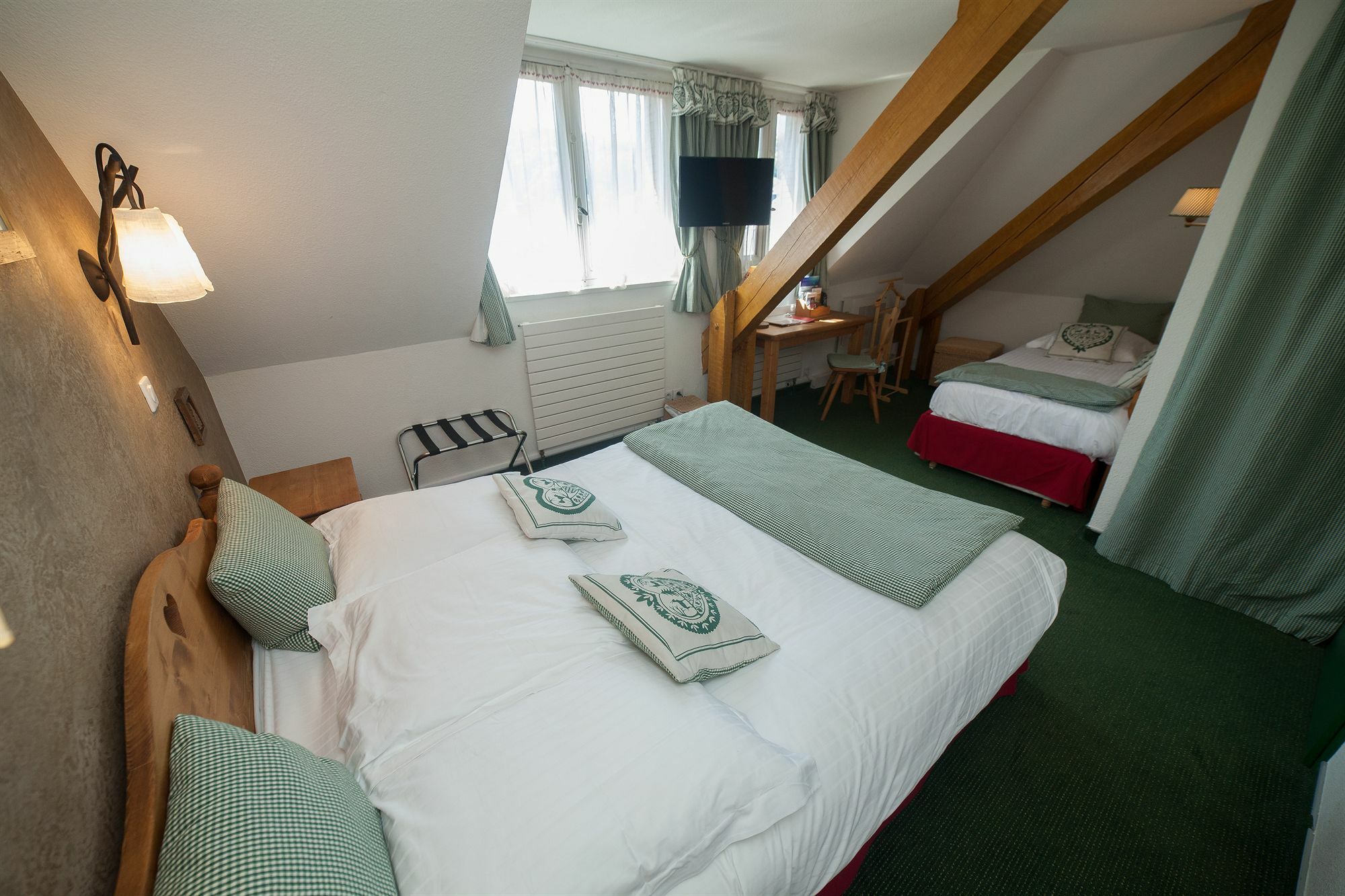 Hotel Des Princes, Chambery Centre エクステリア 写真